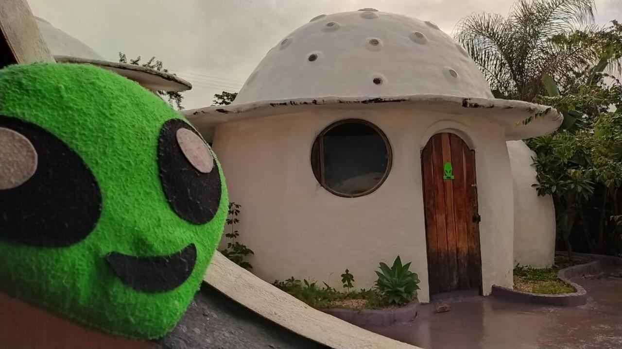 Capsule hotel Espaco Naves Lunazen *